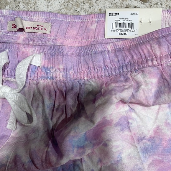 Low rise soft shortie 2.5 inseam soft - Picture 2 of 3